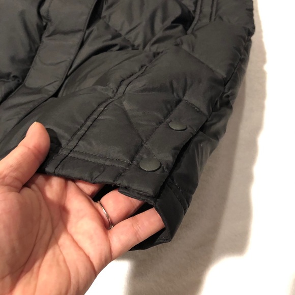 Patagonia Women’s Down with it Parka - Picture 7 of 9